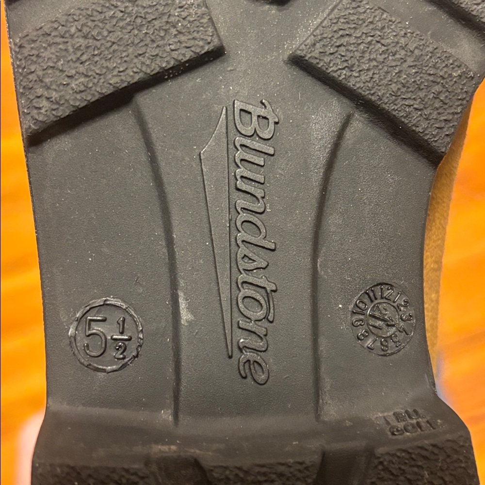 Womens Blundstone boots ORIGINALS #1911 in Tobacco Suede - Picture 11 of 11